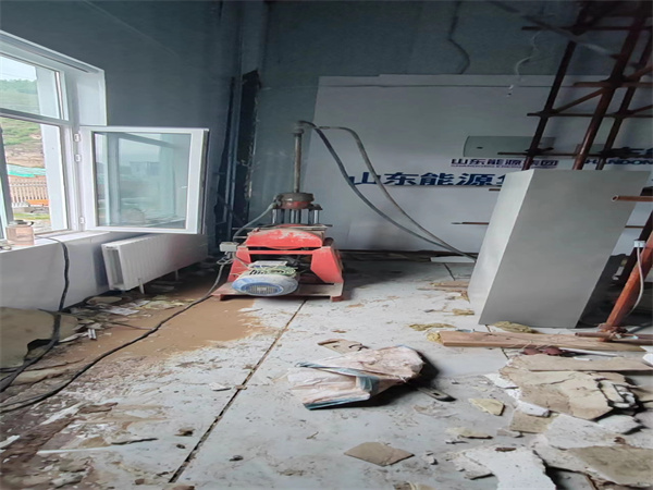 鸠江地基基础下沉墙体裂缝加固注浆顶升施工