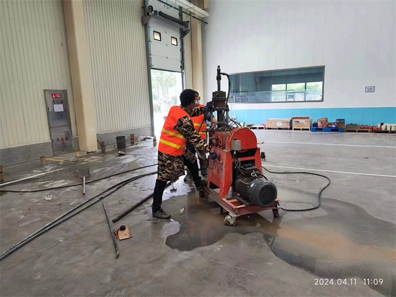 鸠江厂房地面下沉塌陷注浆加固施工